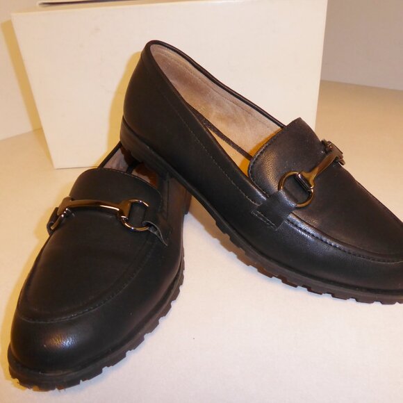 Kelly & Katie Bristols Loafer - Picture 2 of 6